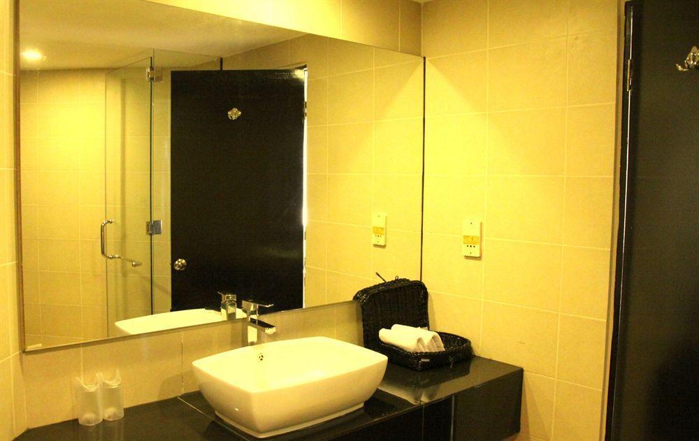 Oyo 89693 Perkasa Hotel Keningau Near Hospital Keningau Exteriér fotografie