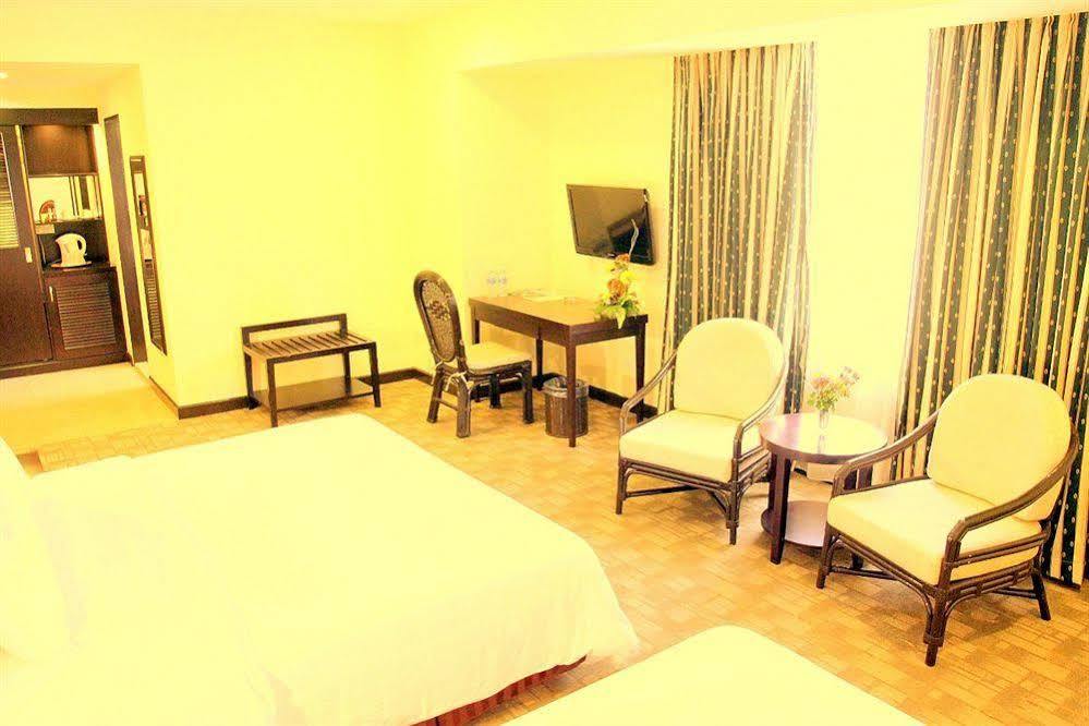 Oyo 89693 Perkasa Hotel Keningau Near Hospital Keningau Exteriér fotografie