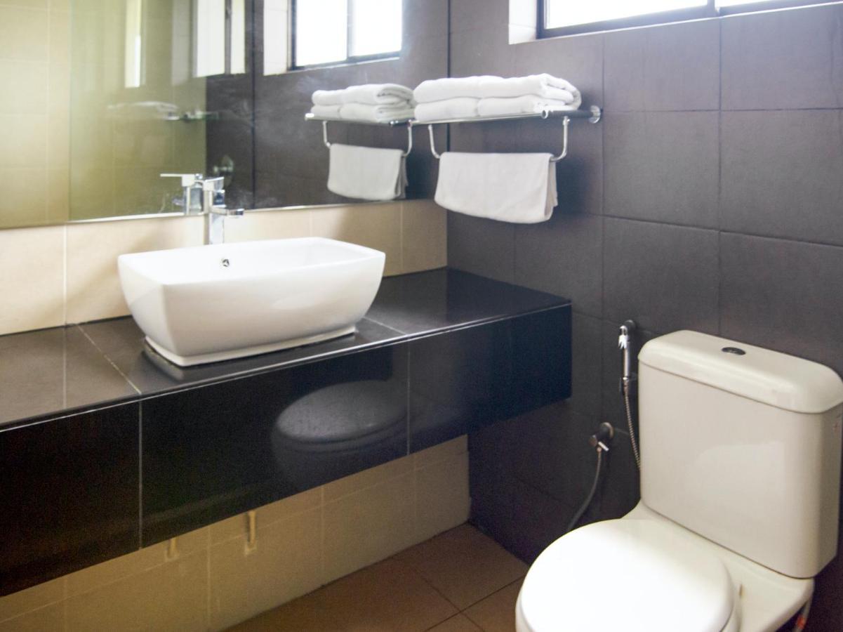 Oyo 89693 Perkasa Hotel Keningau Near Hospital Keningau Exteriér fotografie